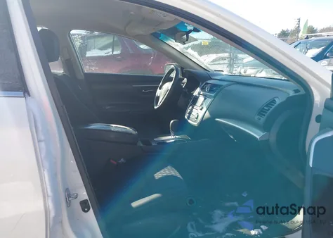 2016 Nissan Altima 2.5/2.5 S/2.5 Sl/2.5 Sr/2.5 Sv z USA, uszkodzony, nr VIN 1N4AL3AP3GC244863